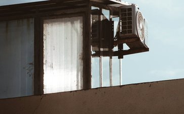 重庆空调维修,专业工程师 解决机器故障问题!
