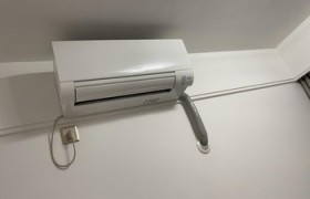 空调插着不用耗电吗