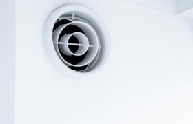 成都空调维修，专业工程师 解决机器故障问题！